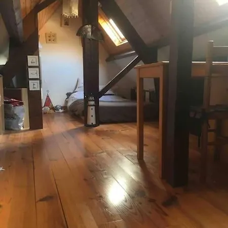 Maison Individuelle Avec Courette Et Vue Sur *